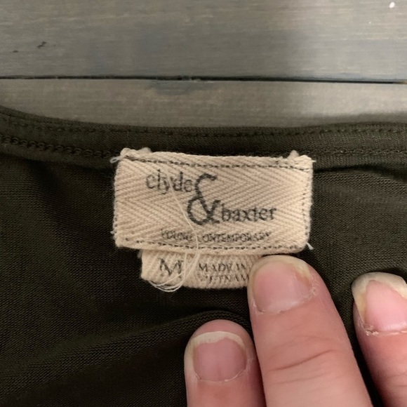 $5/20  Clyde & Baxter Top - Picture 3 of 4